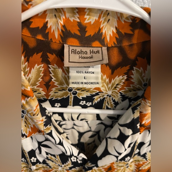 Vintage Aloha Hut Hawaiian Shirt Size L Short Sleeve Surfboard Print 100% Rayón - Picture 13 of 14